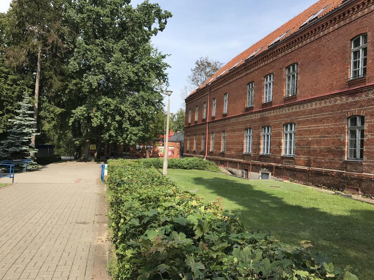 オルシュティンSportowy Apartament Nad Jezioremアパートメント エクステリア 写真